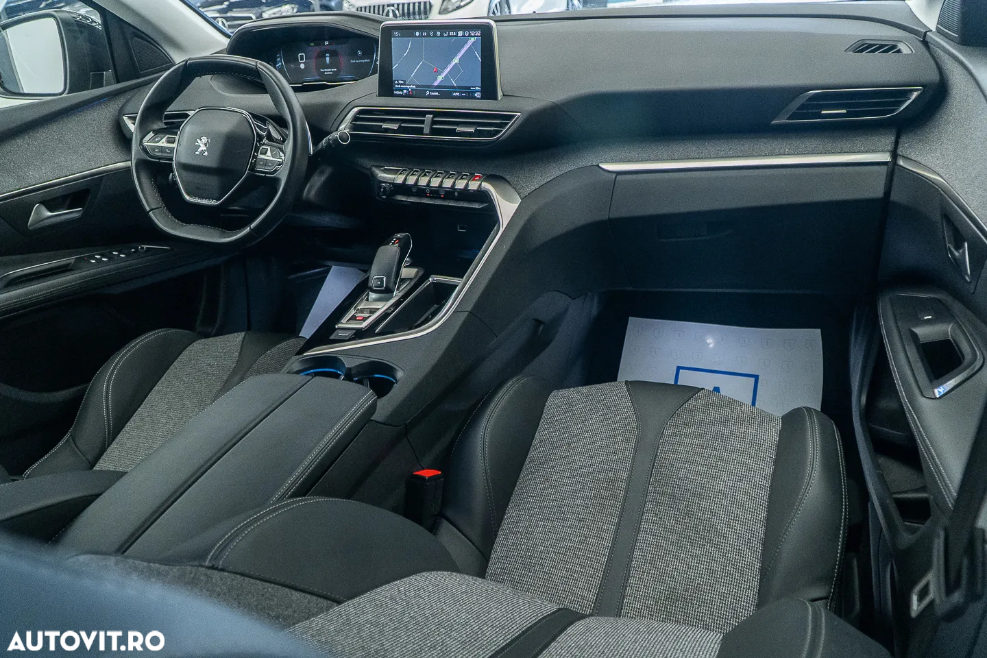 Peugeot 3008 1.2 PureTech 130 EAT8 Allure Pack - 3
