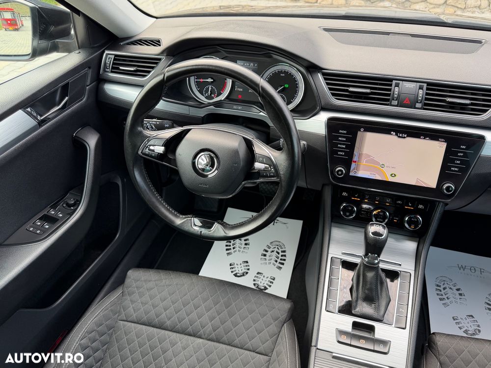 Skoda Superb 2.0 TDI DSG Active - 26