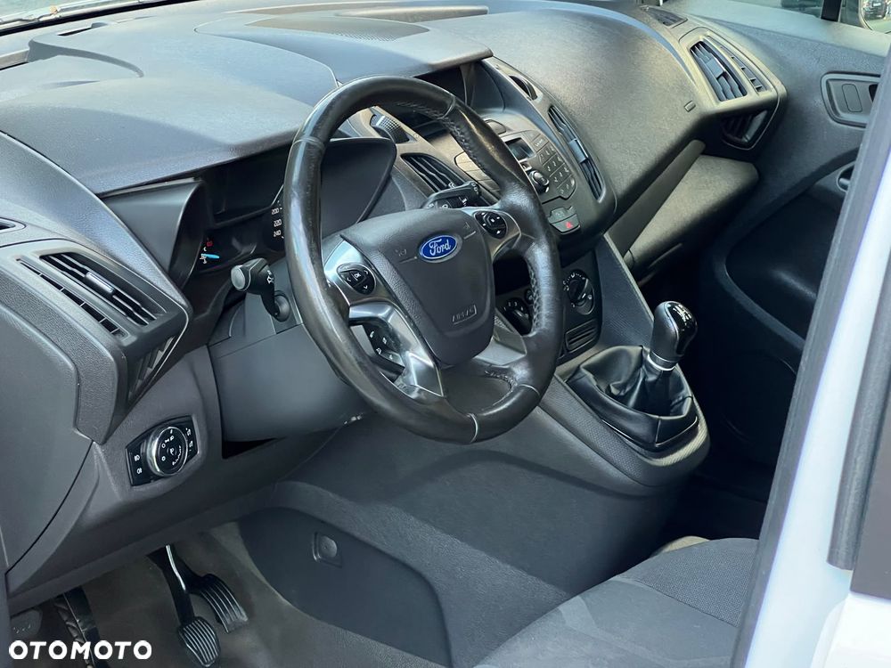 Ford Tourneo Connect - 13