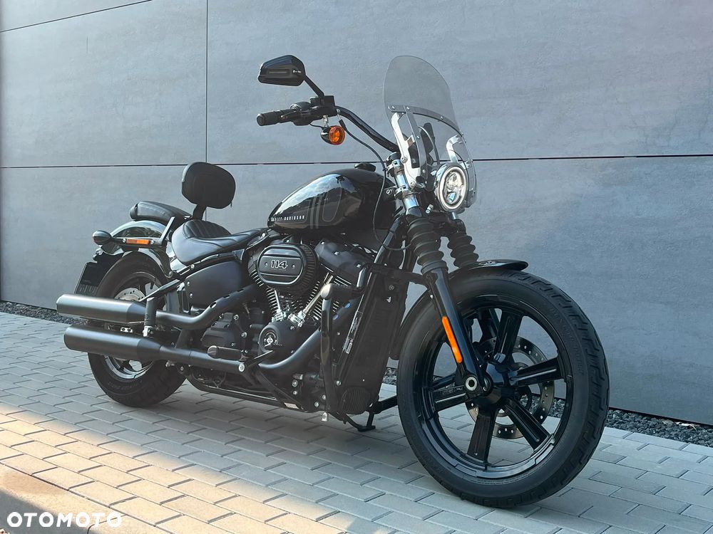 Harley-Davidson Softail Street Bob - 2