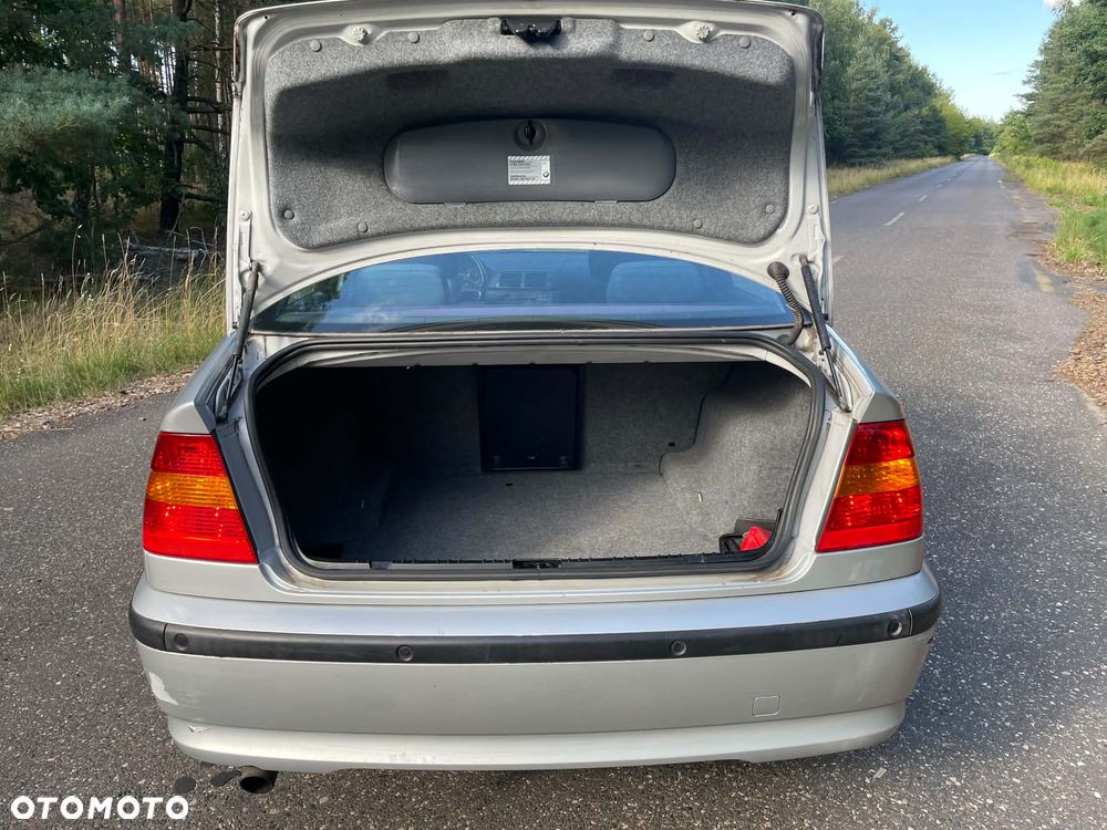 BMW Seria 3 316i - 5