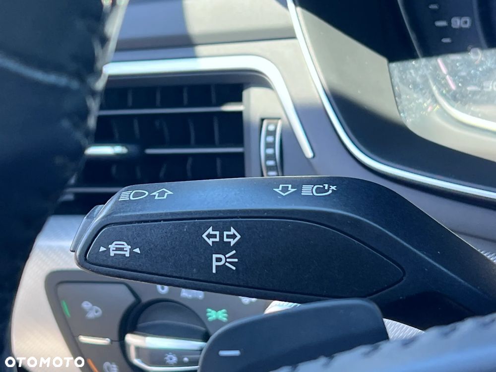 Audi A4 Avant 2.0 TDI DPF clean diesel multitronic Ambiente - 20