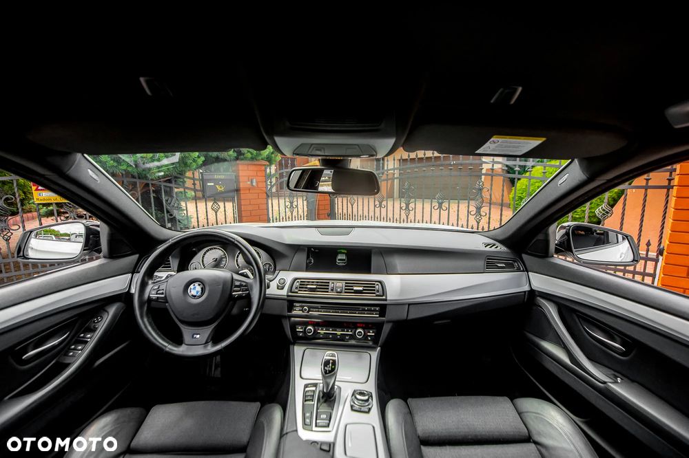 BMW Seria 5 525d xDrive Touring Luxury Line - 24