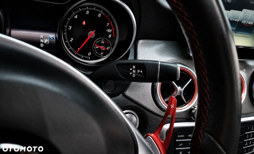 Mercedes-Benz CLA 250 4-Matic AMG Line - 12