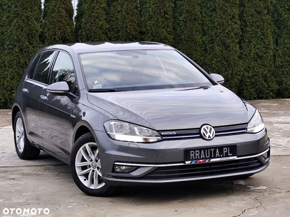Volkswagen Golf - 2