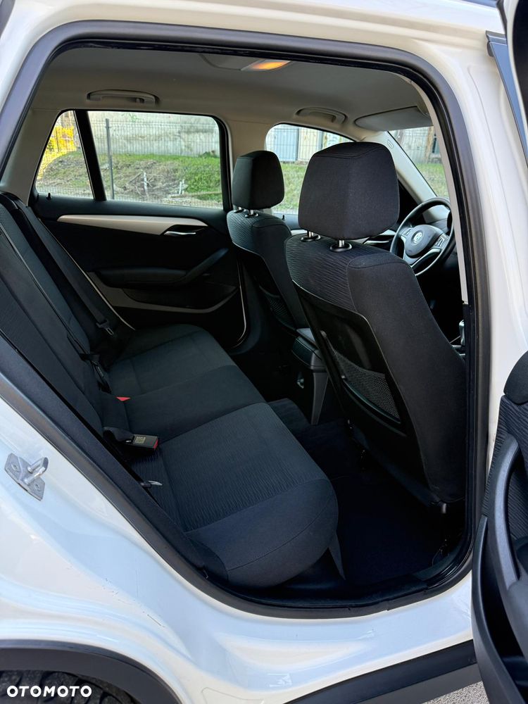 BMW X1 xDrive18d xLine - 23