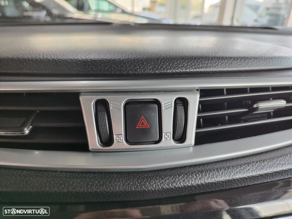 Nissan Qashqai 1.5 dCi N-Connecta RS+PS - 27