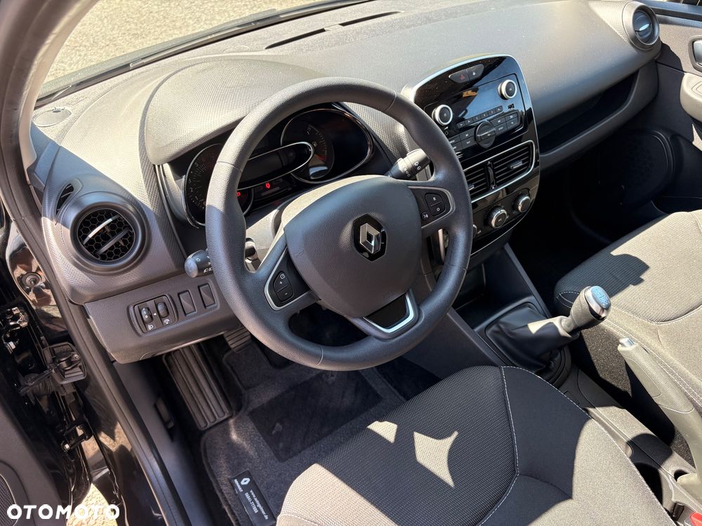 Renault Clio 1.2 16V Limited - 31