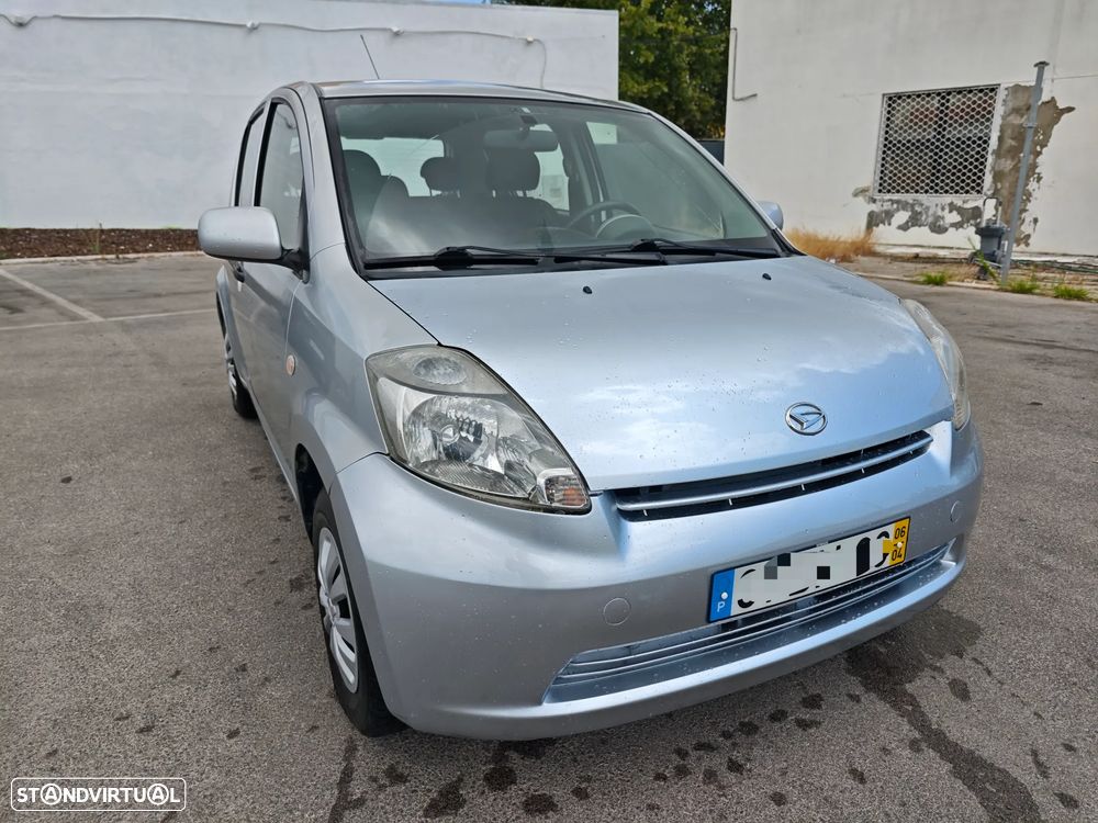 Daihatsu Sirion 1.0 AC - 2