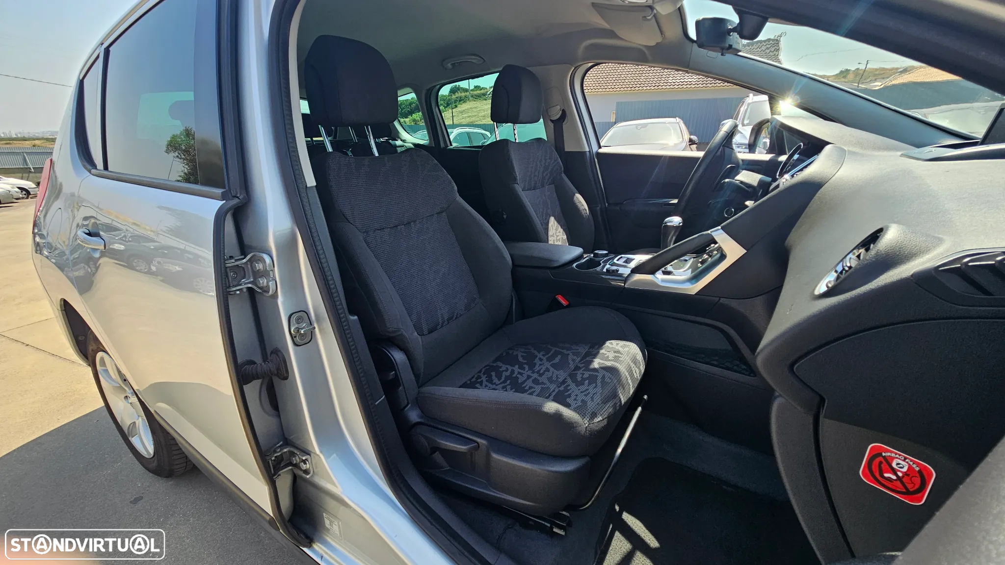 Peugeot 3008 1.6 HDi Executive CMP6 - 33