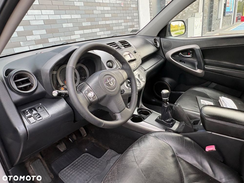 Toyota RAV4 2.2 D-4D Luna - 9