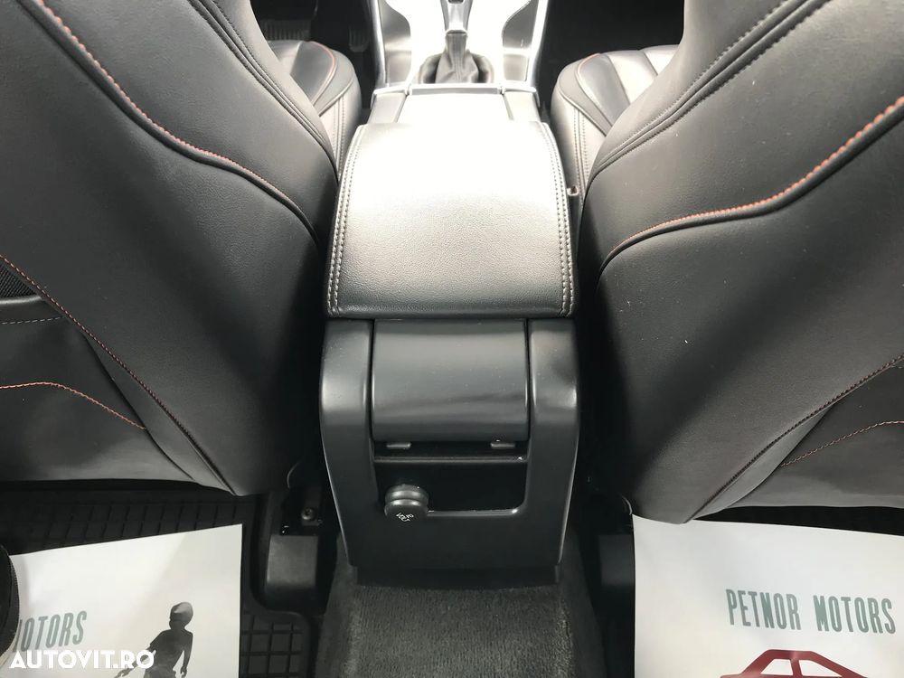 Volvo XC 60 D5 AWD Aut. Ocean Race - 35