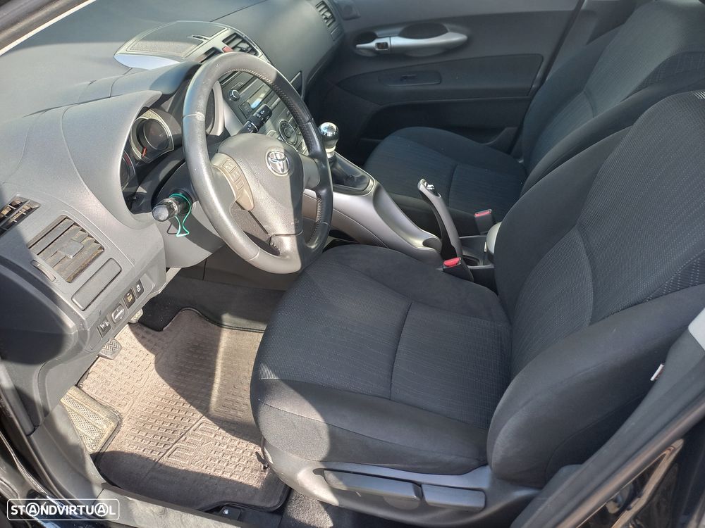 Toyota Auris 1.4 VVT-i - 4
