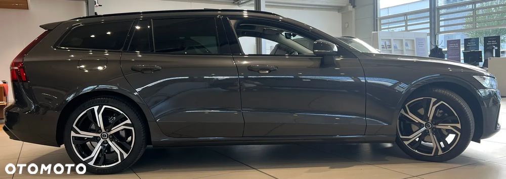 Volvo V60 B4 B DKG Ultimate Dark - 13