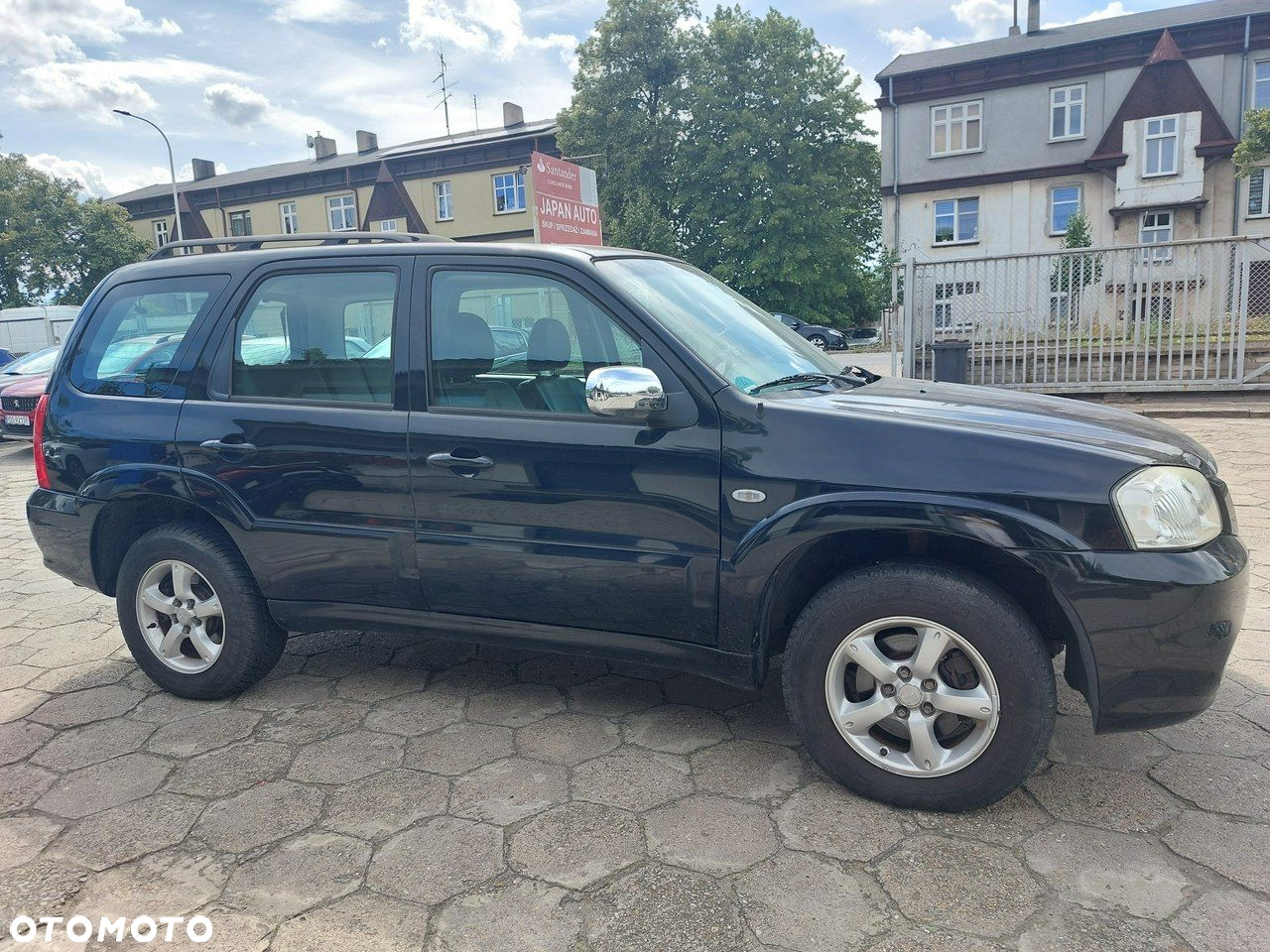 Mazda Tribute - 2