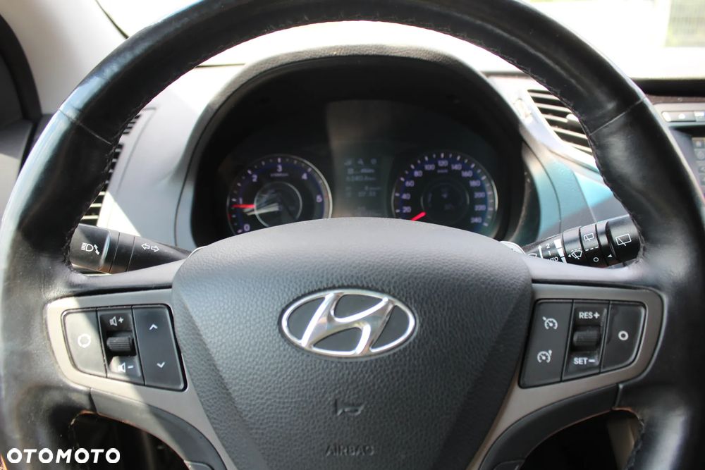 Hyundai i40 Kombi blue 1.7 CRDi DCT Premium - 18