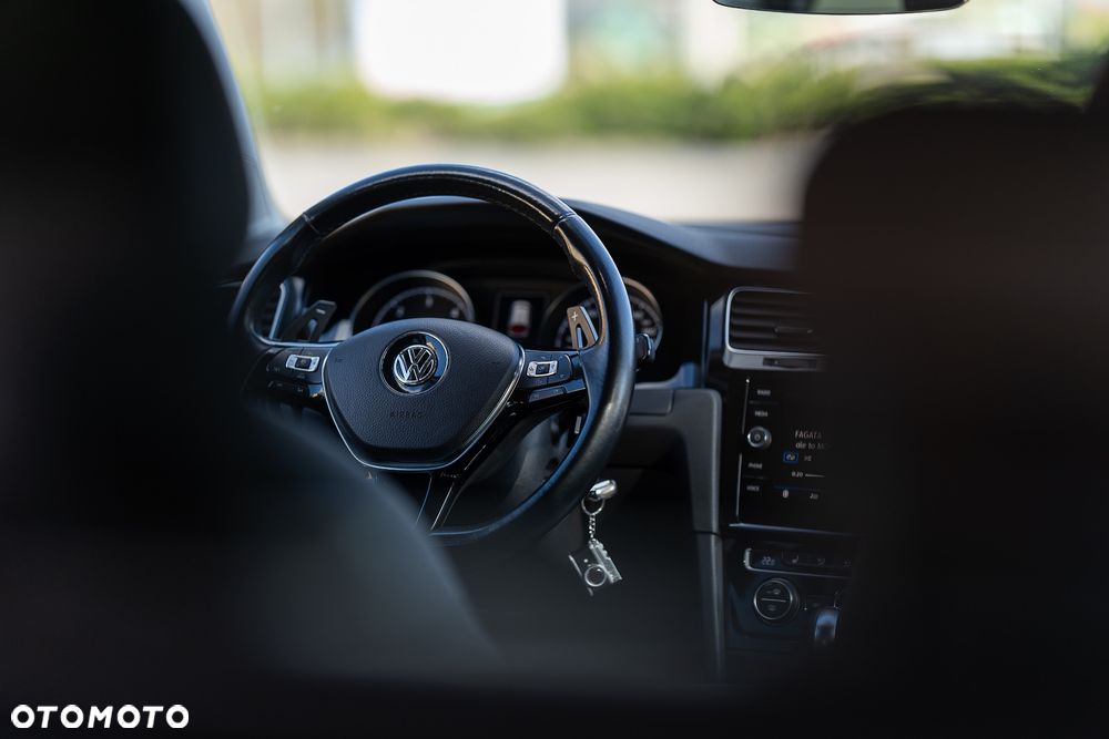 Volkswagen Golf VII 2.0 TDI BMT Highline DSG - 9