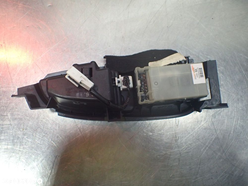 PANEL STEROWANIA SZYBY LEWY TYŁ INFINITI M37X 25431-1MA0A - 3