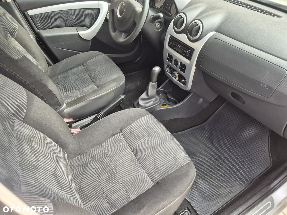Dacia Sandero 1.6 MPI Laureate - 9