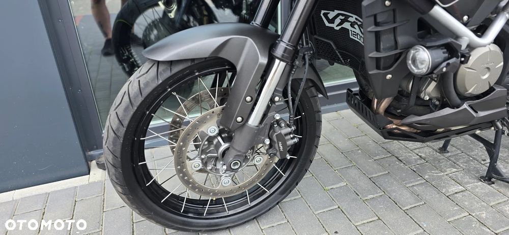 Honda VFR - 28