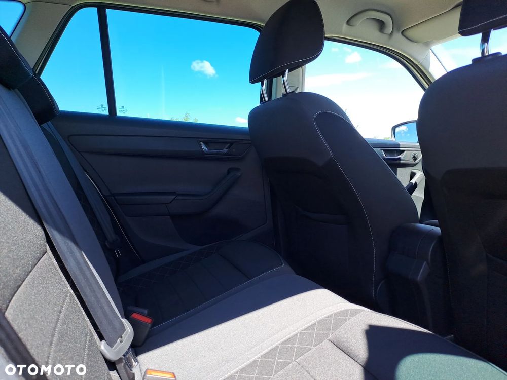 Skoda Fabia 1.0 TSI Ambition - 11