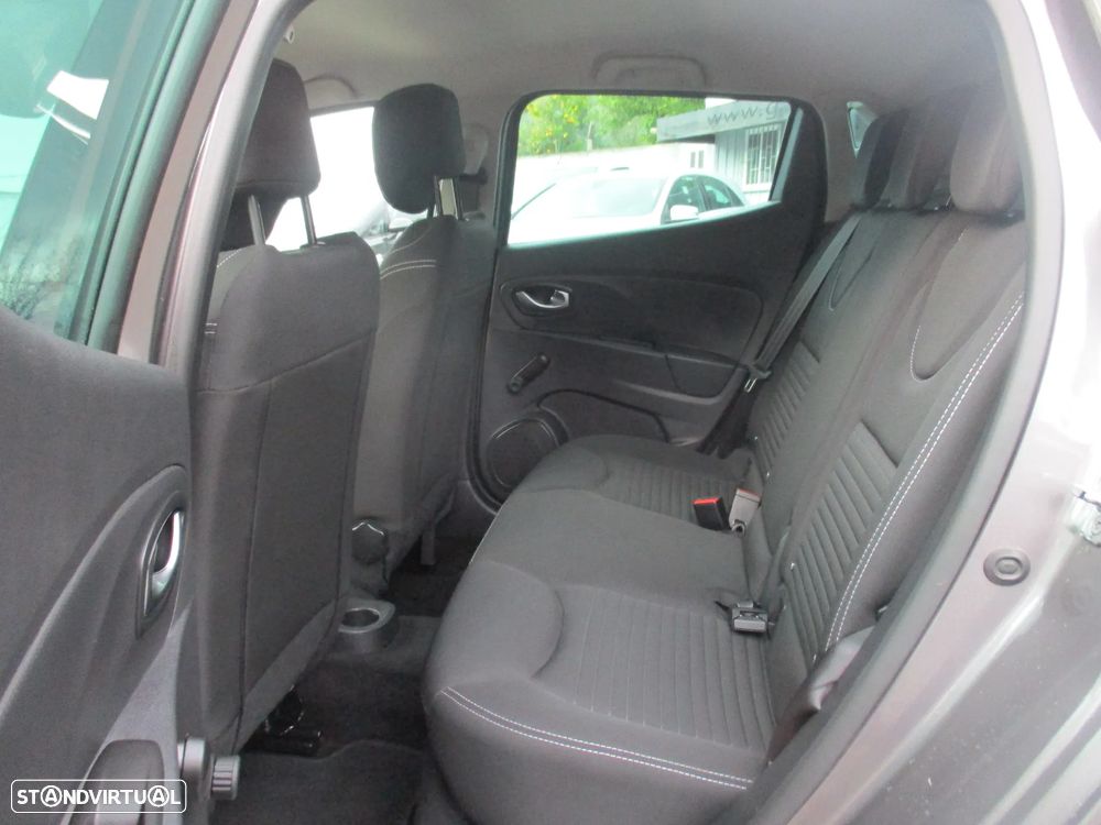 Renault Clio 0.9 TCe Limited - 26