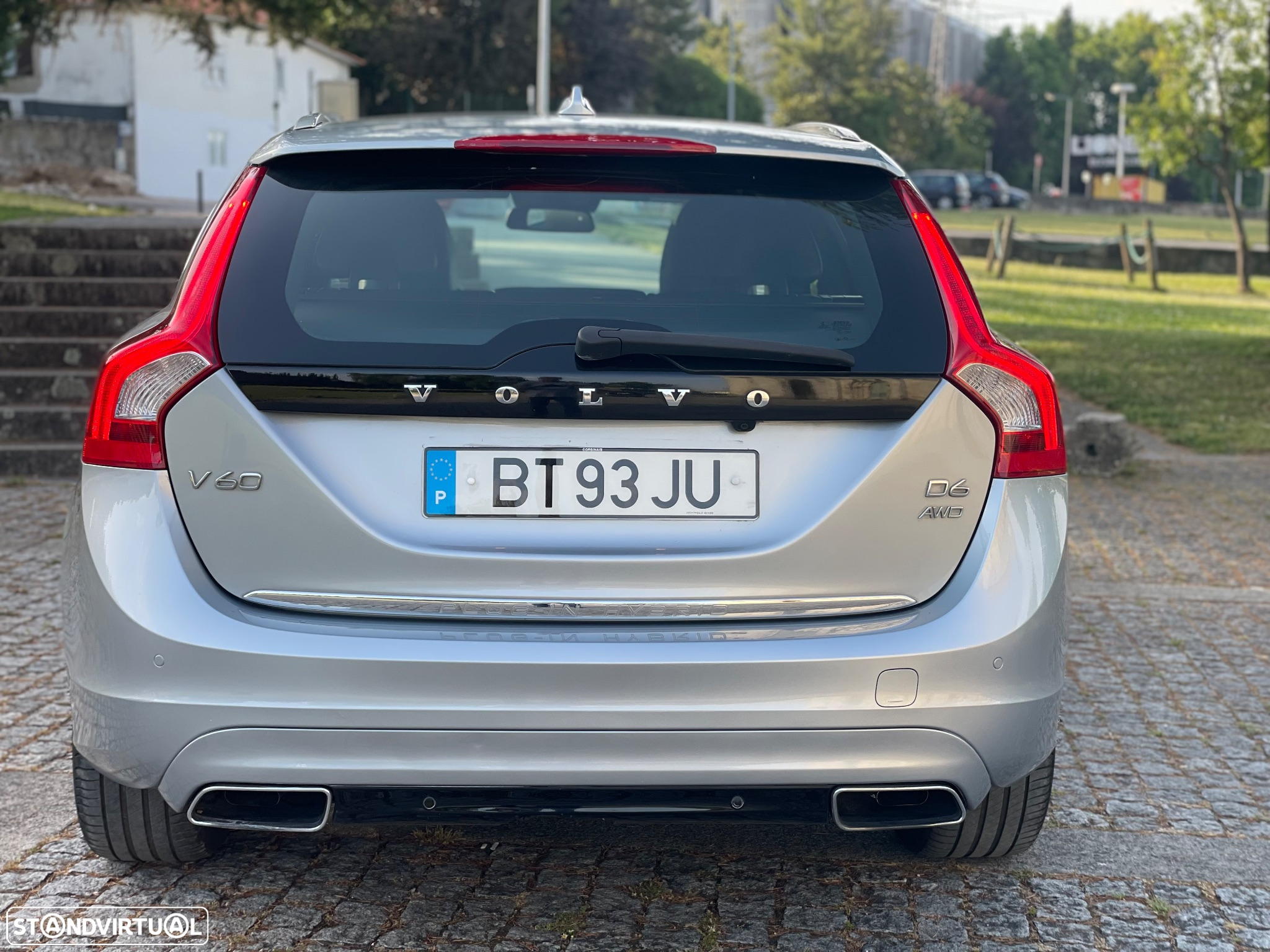 Volvo V60 2.4 D6 Summum AWD Phev - 14