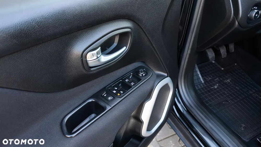 Jeep Renegade - 8