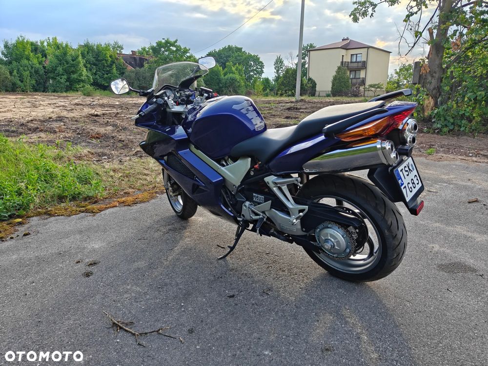 Honda VFR - 7