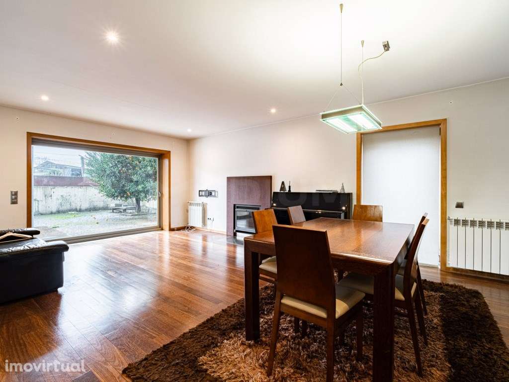 Moradia em Paredes na Urbanização do Oural - Grande imagem: 5/25