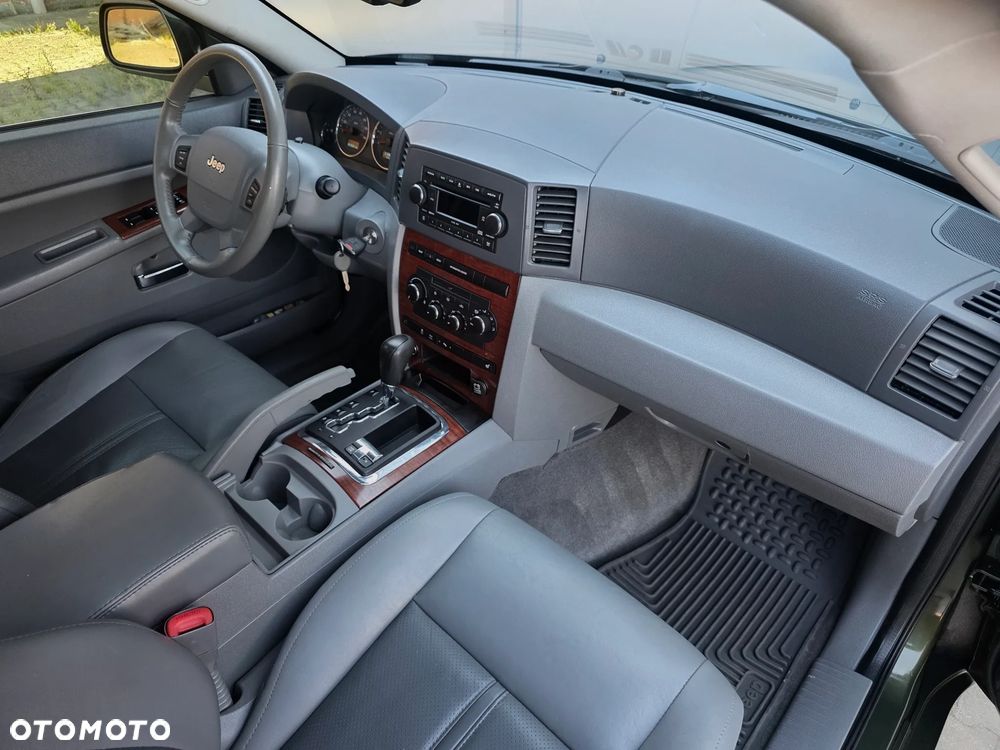 Jeep Grand Cherokee 5.7 4x4 Overland - 31