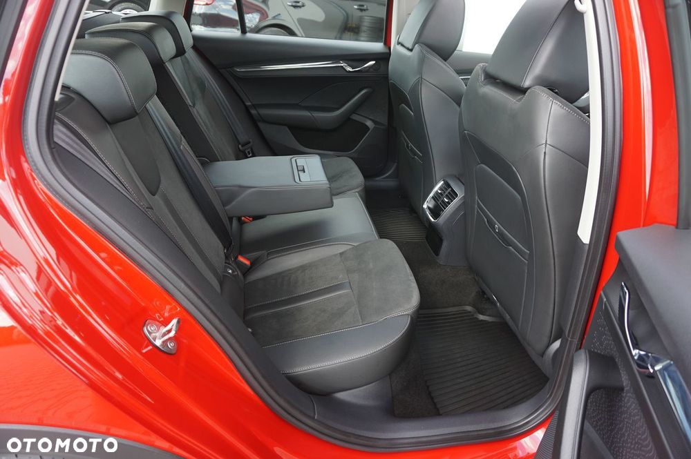 Skoda Octavia 2.0 TDI DSG 4x4 Scout First Edition - 30