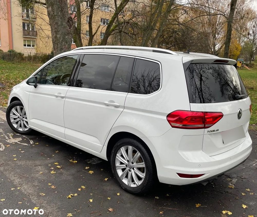 Volkswagen Touran 1.4 TSI BMT Highline - 4