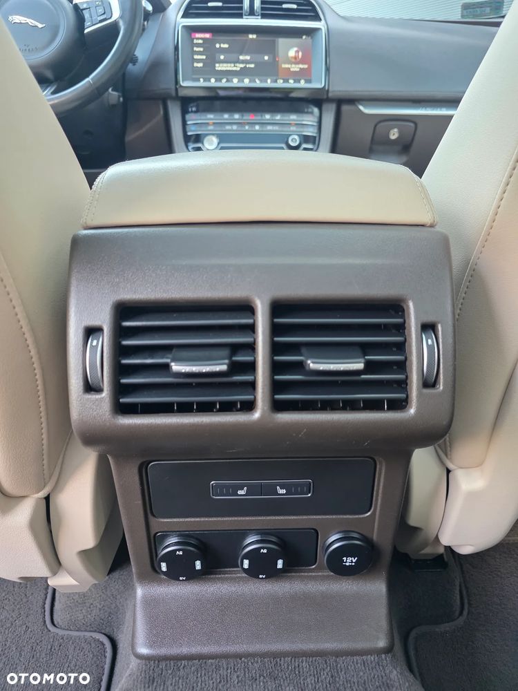Jaguar F-Pace 2.0 i4P AWD Portfolio - 39