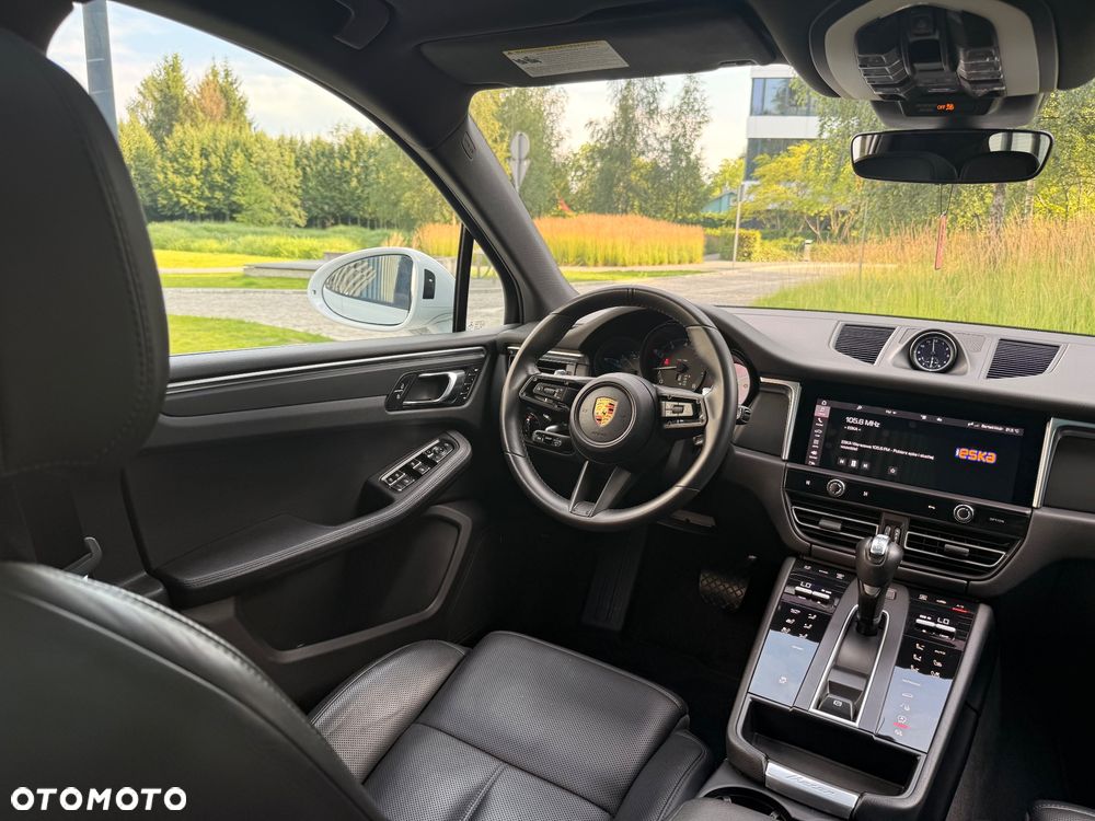 Porsche Macan Standard - 2