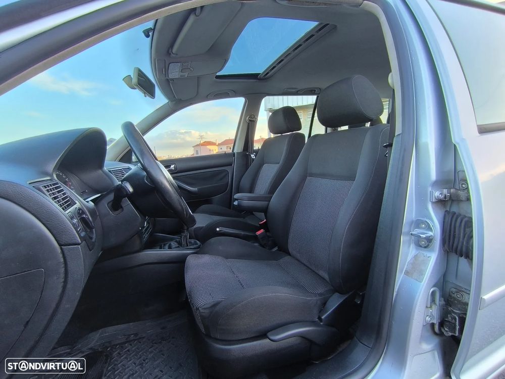 VW Golf Variant 1.9 TDi Highline - 6