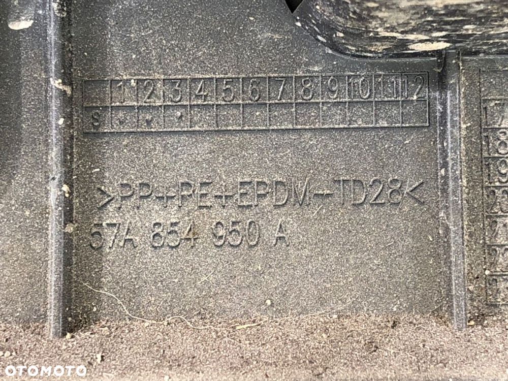 LISTWA DRZWI PRAWY TYŁ  SKODA KAROQ (NU7, ND7) 2017 - 2022 2.0 TSI 4x4 140 kW [190 KM] benzyna 2019 - 5