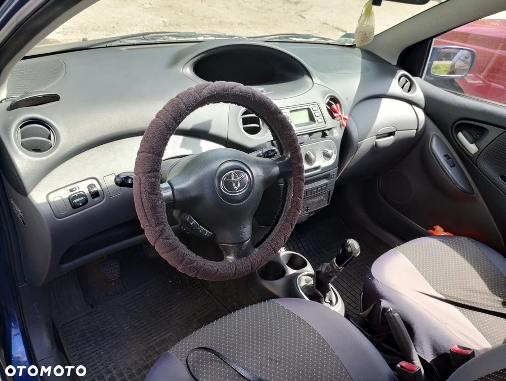 Toyota Yaris 1.4 D-4D Base - 9