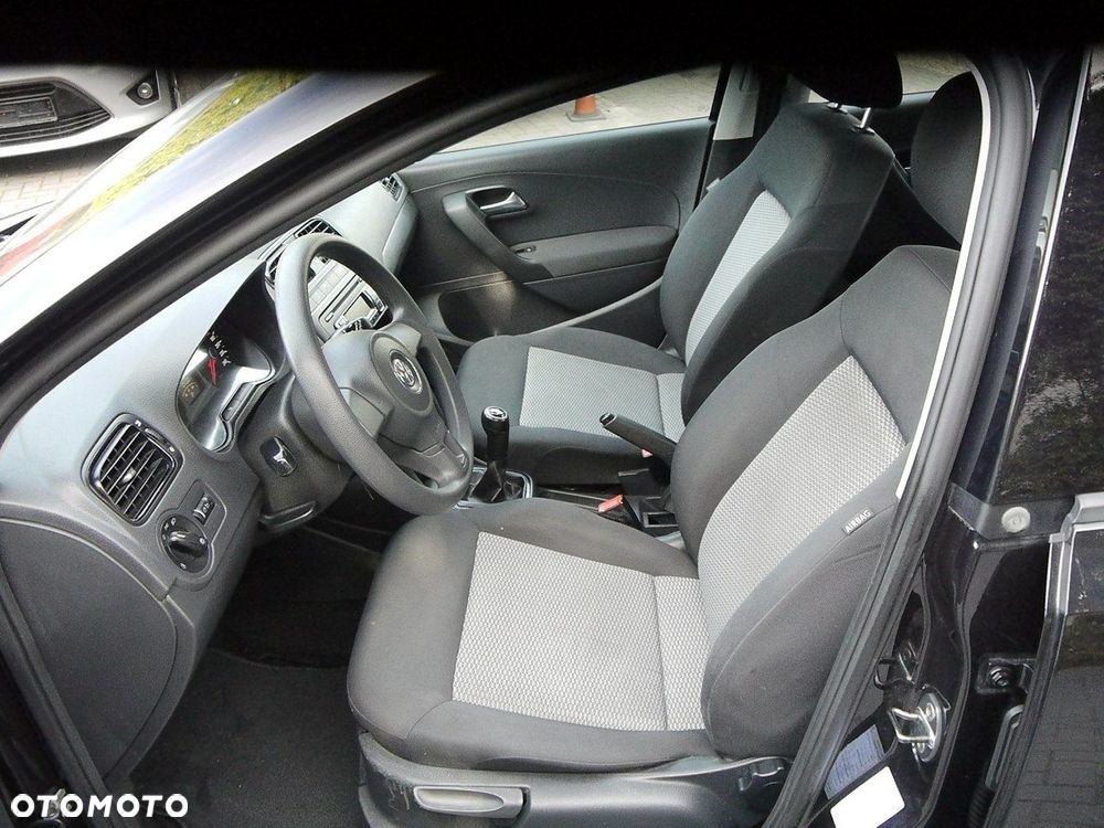 Volkswagen Polo 1.2 MATCH - 22