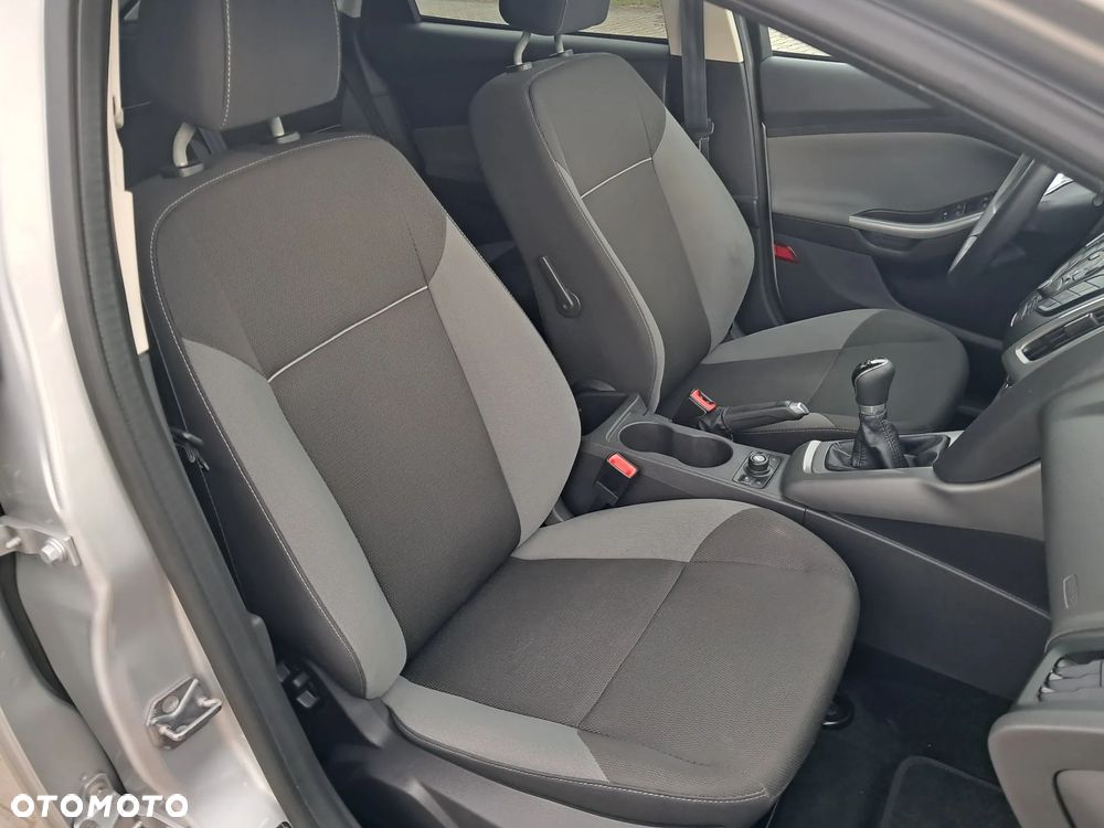 Ford Focus 1.6 Trend - 21