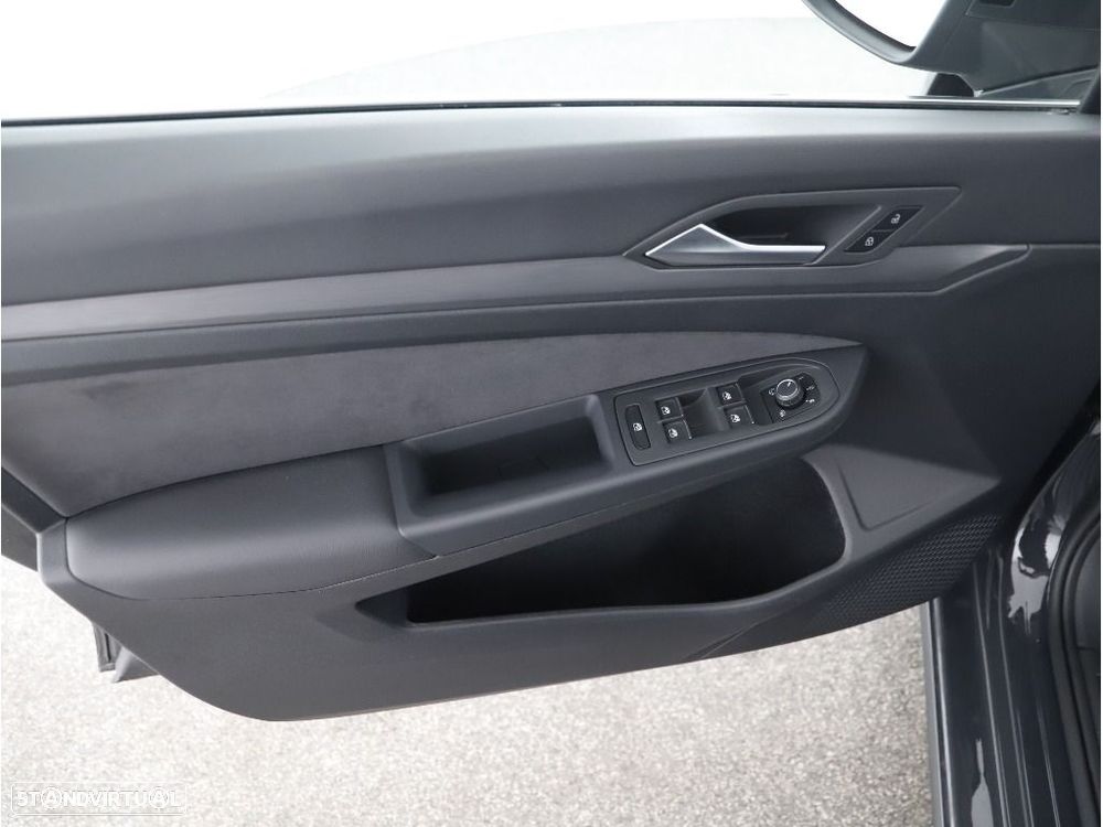 VW Golf Variant 1.5 eTSI Style DSG - 26