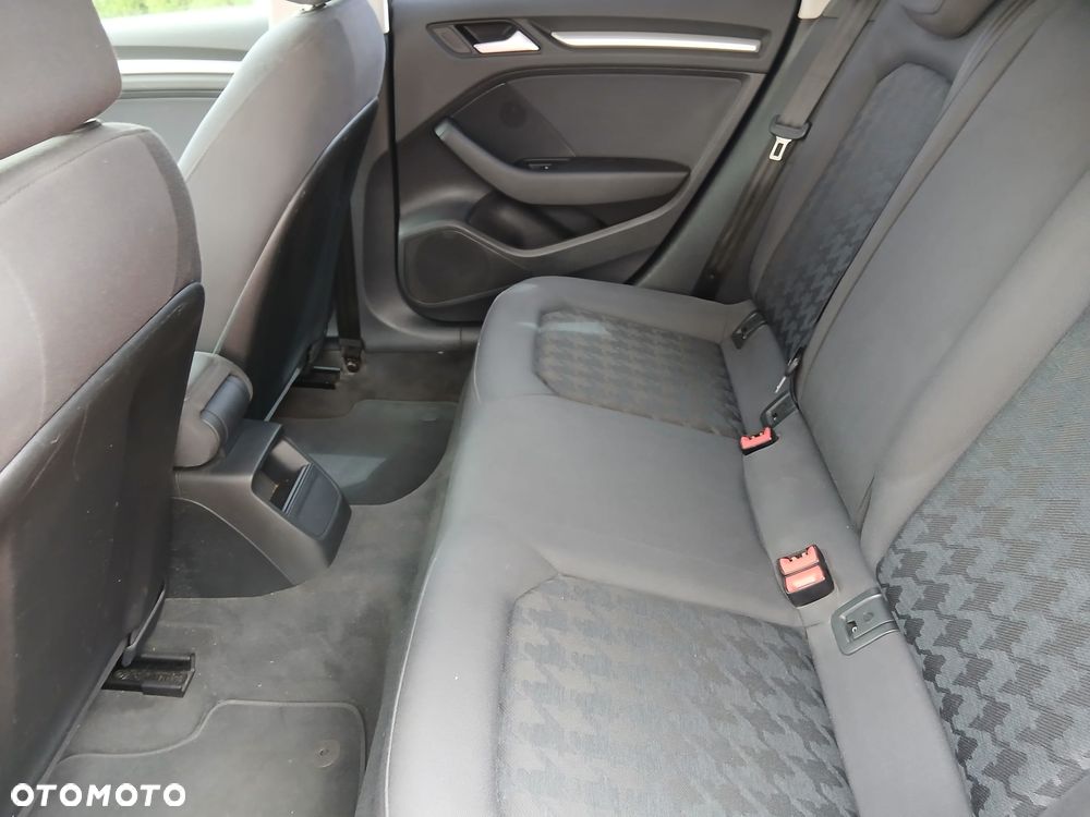 Audi A3 Sportback 1.6 TDI ultra Attraction - 20