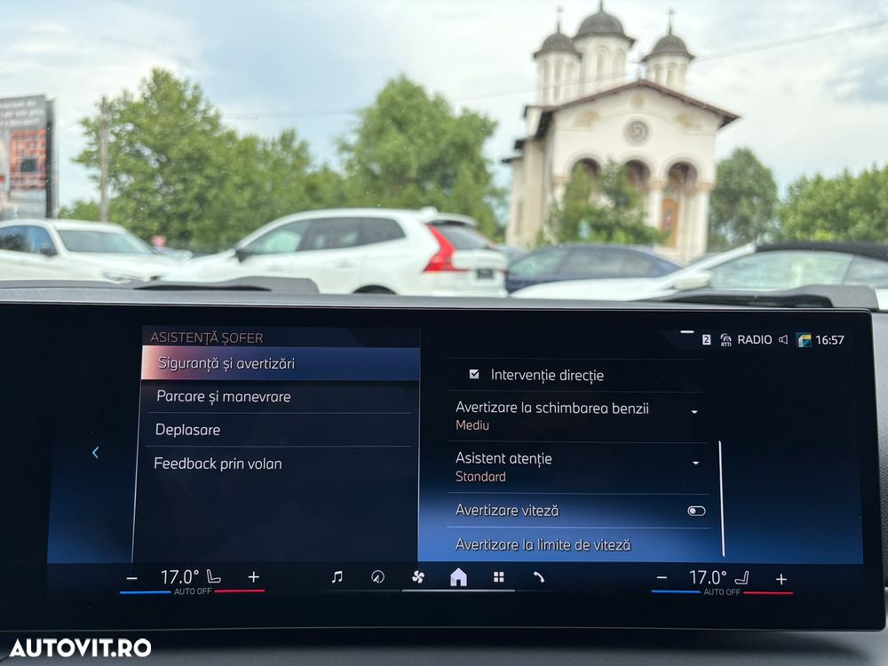 BMW Seria 3 318i Aut. Sport Line - 25