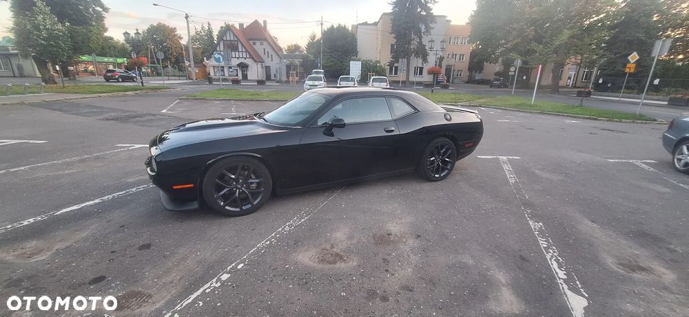 Dodge Challenger - 4