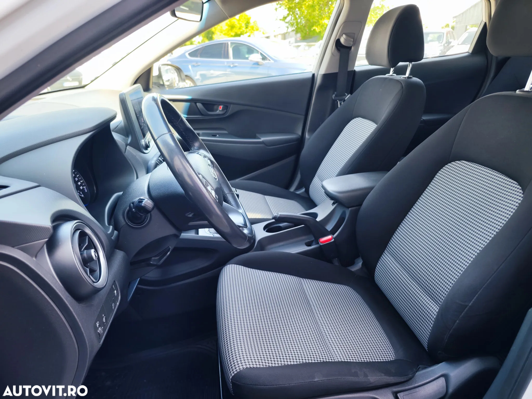 Hyundai KONA 1.0 T-GDI 120 CP 6MT 2WD Comfort - 10
