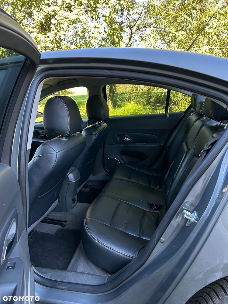 Chevrolet Cruze - 10