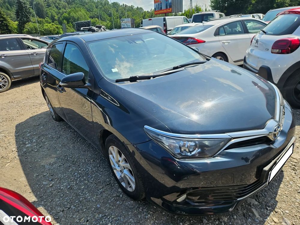 Toyota Auris 1.8 HSD Luna - 2