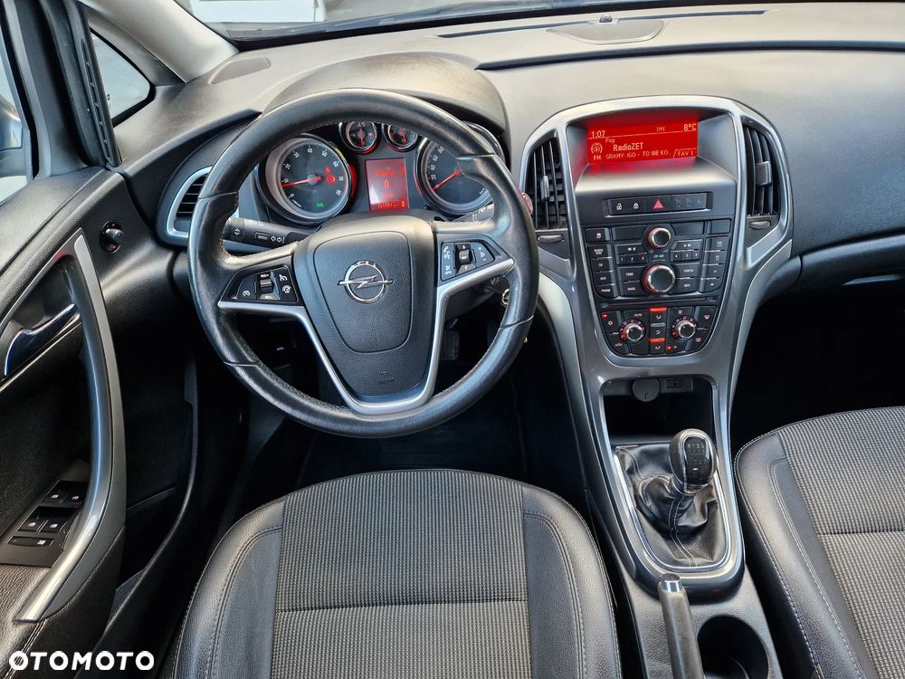 Opel Insignia - 21
