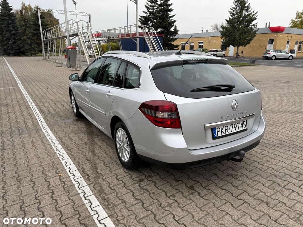 Renault Laguna dCi 110 FAP Expression - 8