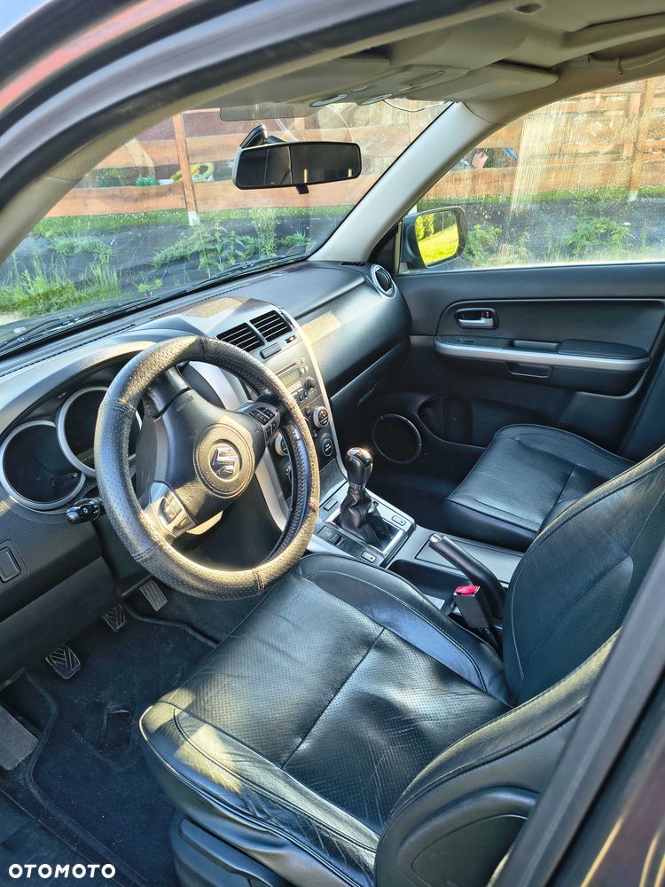 Suzuki Grand Vitara - 3